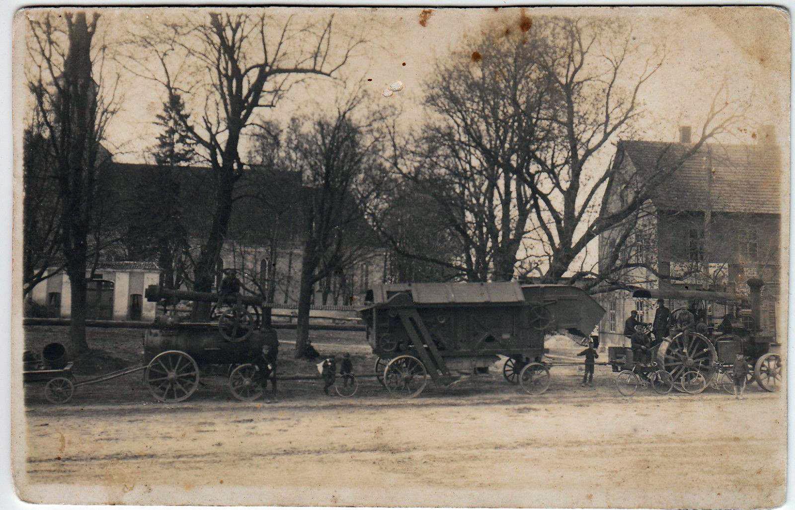 Kūliamoji keliauja pas ūkiniką 1932 m.