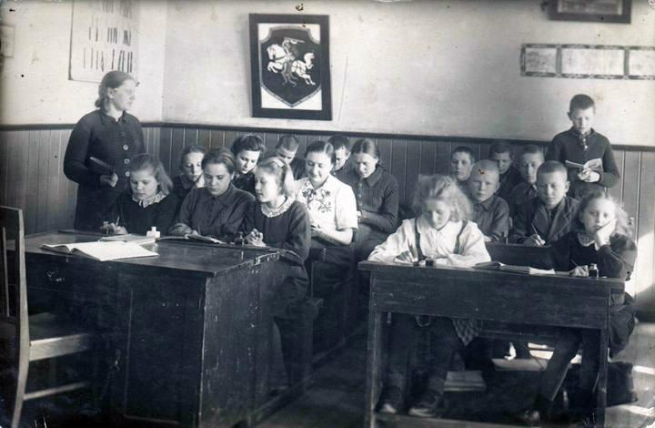 Pradžios mokykla 1928