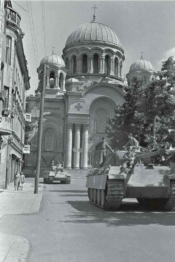 Laisvės alėja Kaunas. 1945